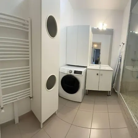 Apartment 2 Bedroom 2 Min Walk To Metro, Gustave Roussy, Parking *